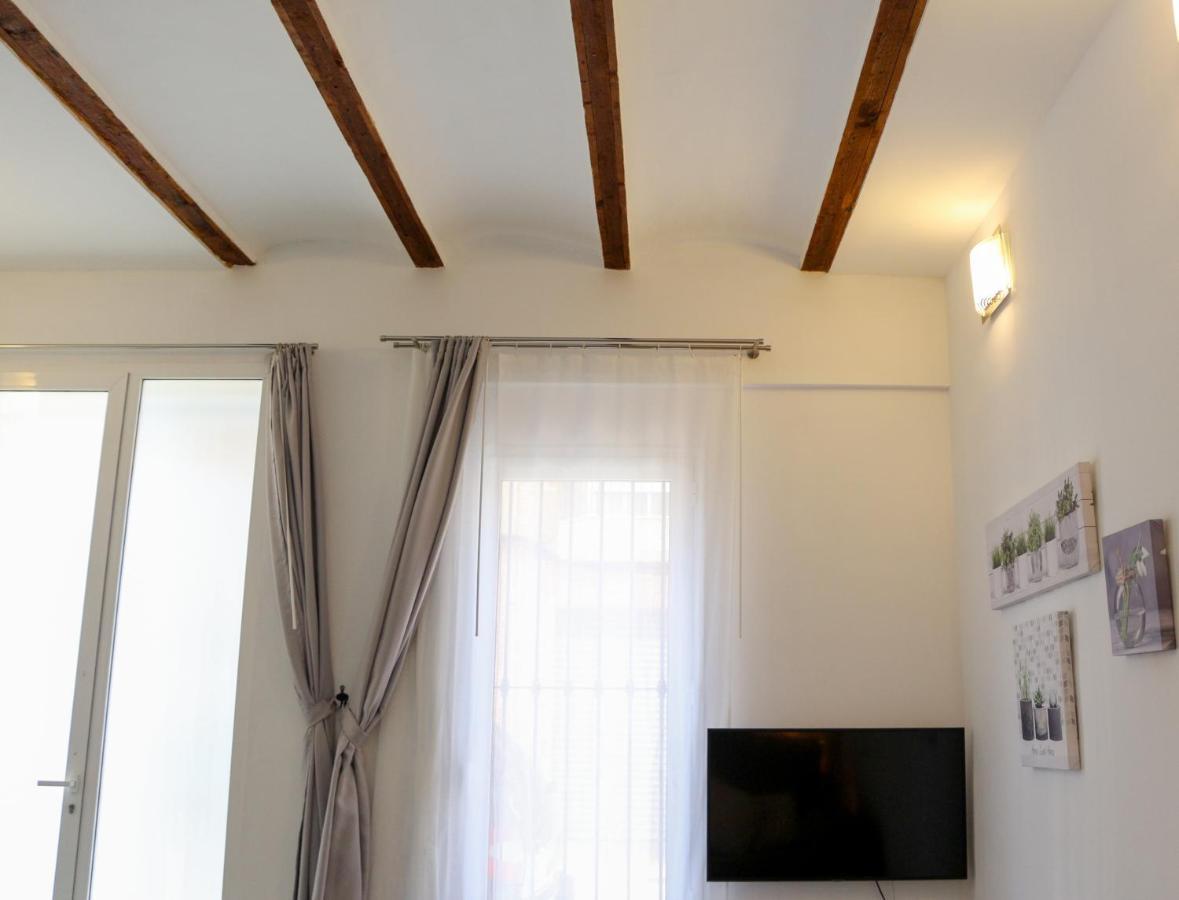 Balaustrada Apartments Бурхасот Экстерьер фото